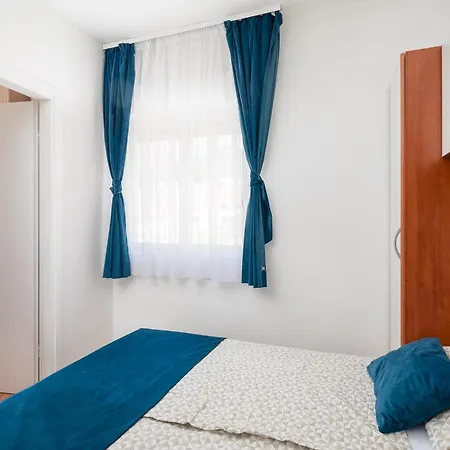 Magnolia Center מאקרסקה